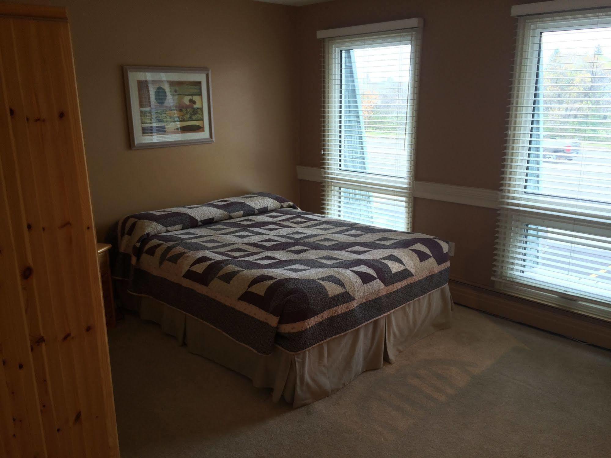 Laura'S Lodge แซสเกอทูน ภายนอก รูปภาพ