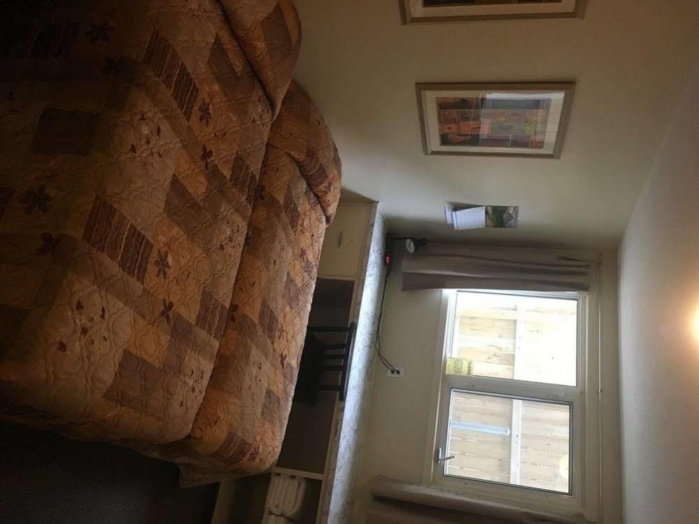 Laura'S Lodge แซสเกอทูน ภายนอก รูปภาพ